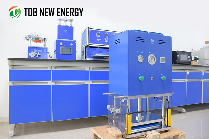 Pruebas de equipos de laboratorio de baterías personalizadas TOB new energy antes de la entrega
