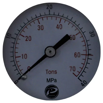 Dual display pressure gauge