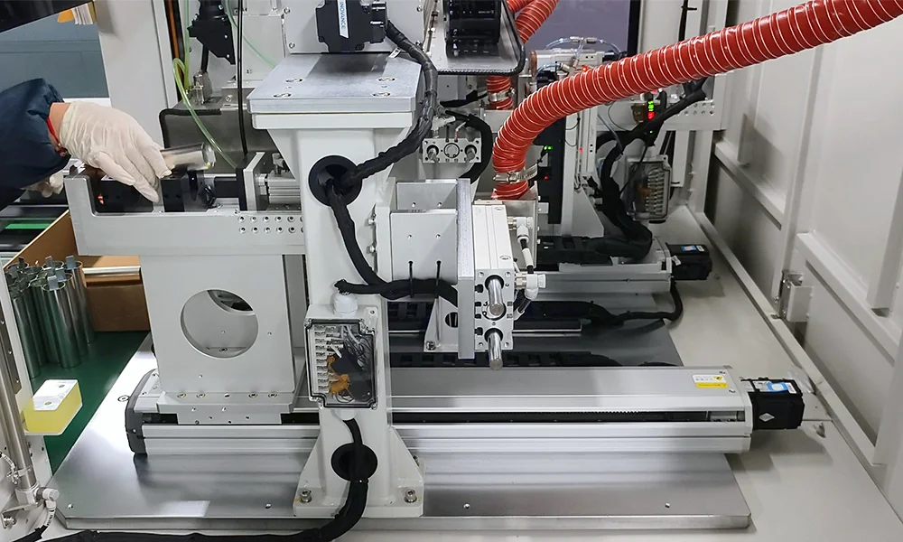 32140 Tabless Cylindrical Cell Can-Bottom Welding Can-bottom welding for a 32140 tabless cylindrical cell