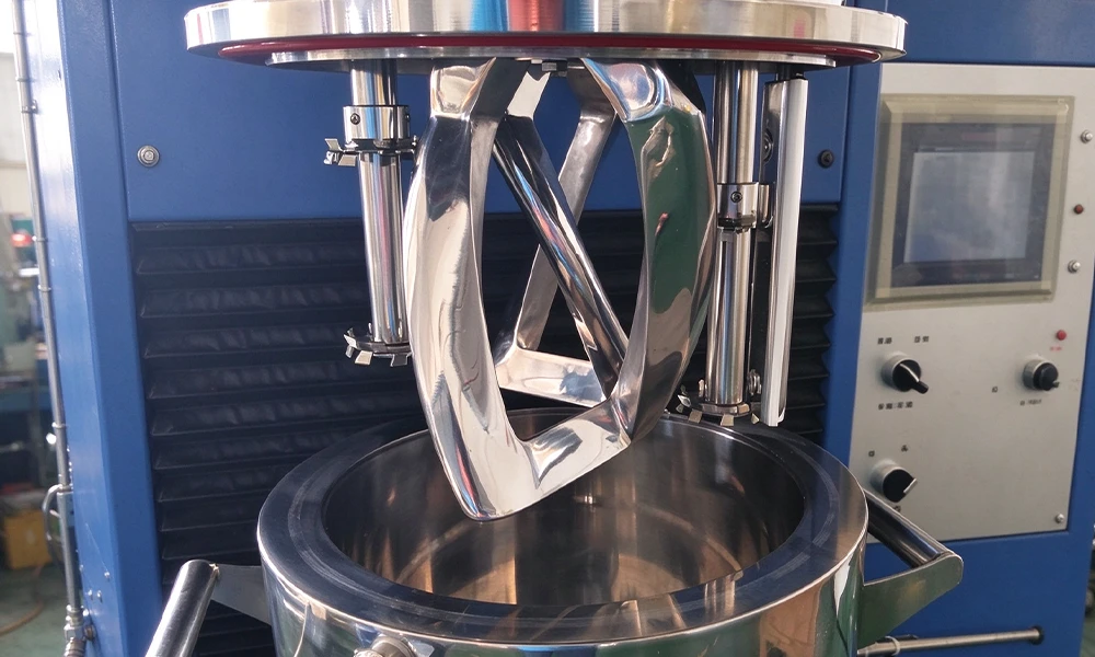 The mixing blades of the TOB-PVM-2L double planetary vacuum mixer